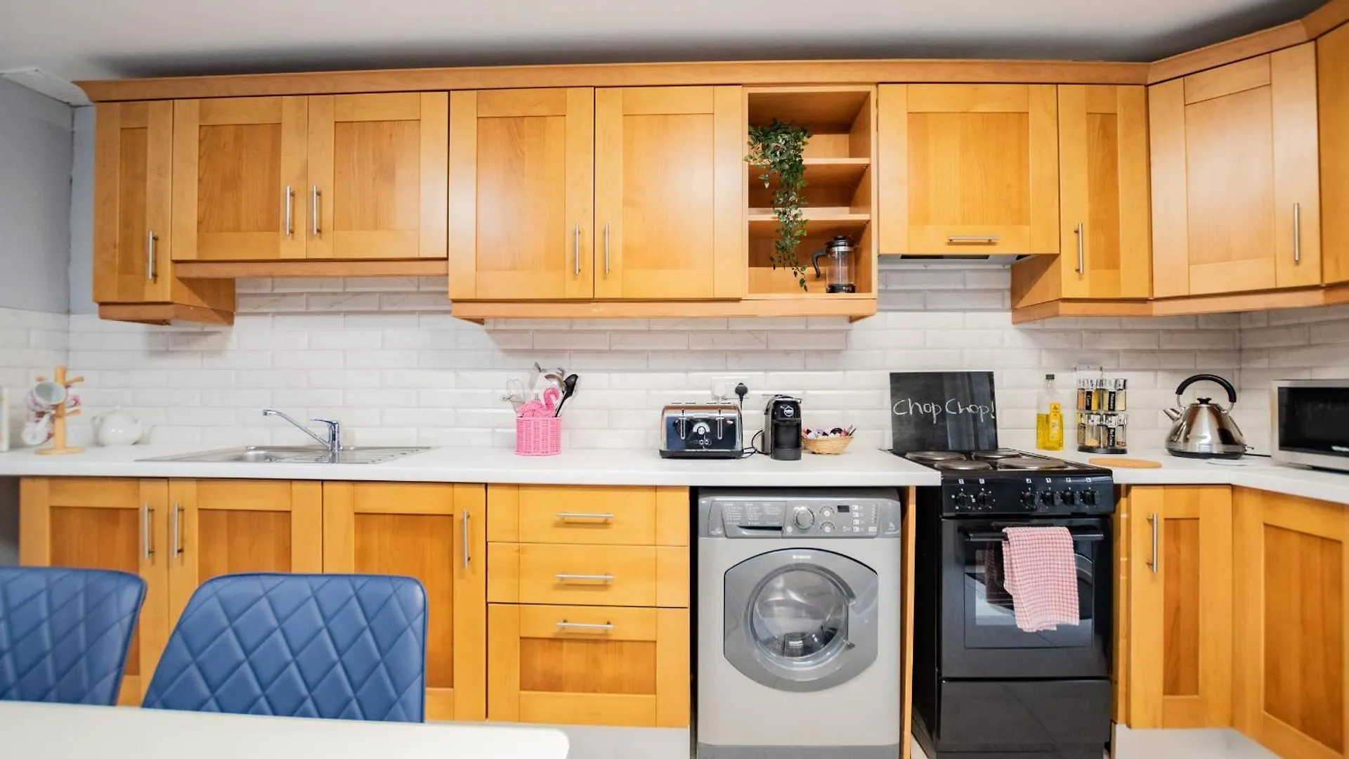 Tropical Vibes In The City Of Tribes Galway Ferienhaus