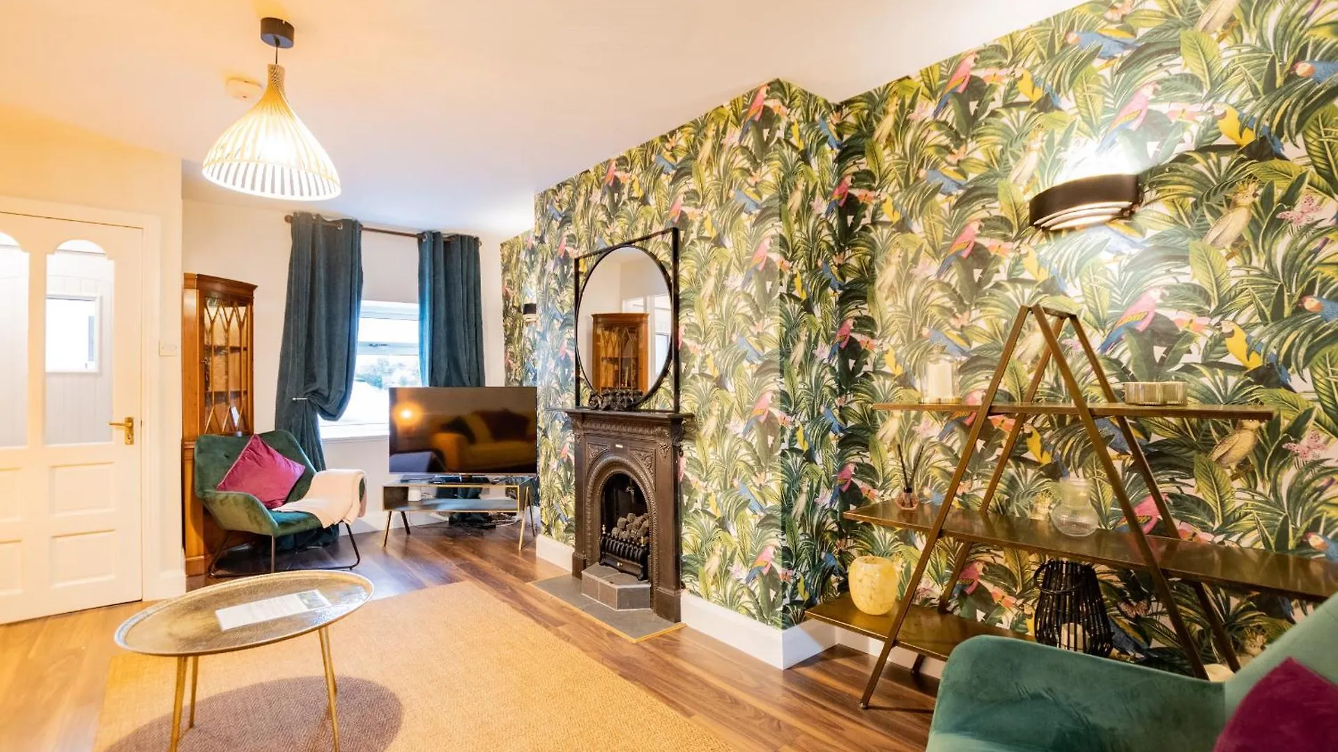 Tropical Vibes In The City Of Tribes Galway Ferienhaus